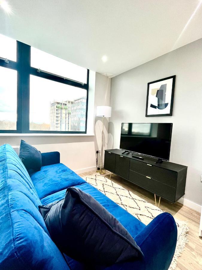 Stylish Studio Apartment Near To Old Trafford Stadium แมนเชสเตอร์ ภายนอก รูปภาพ